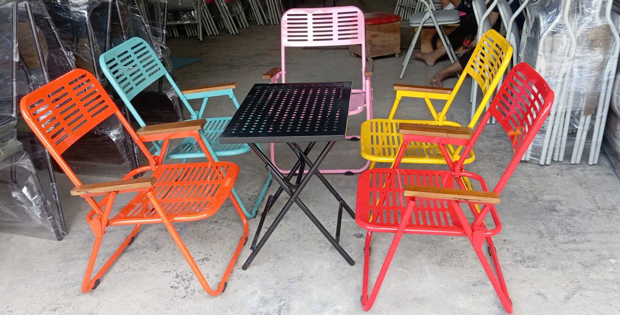 ghế xếp sắt cà phê